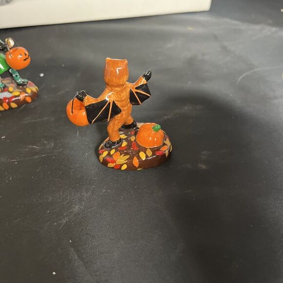 Department 56 The Original Snow Village Trick-Or-Treat Kids Set Of 3 No. 54937 - Picture 13 of 16